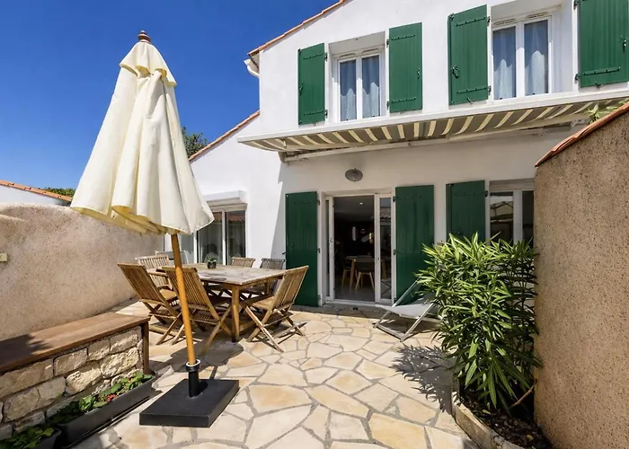Le Clos Des Sternes Aparthotel