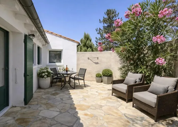 Le Clos Des Sternes Aparthotel La Flotte