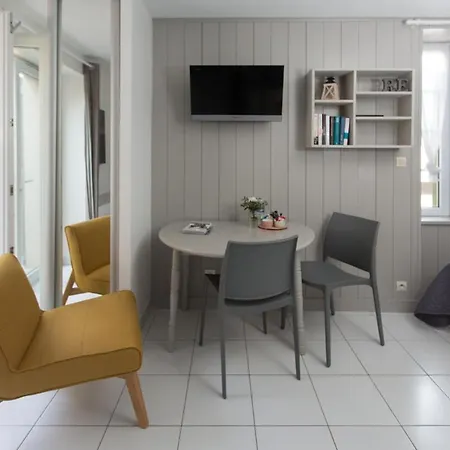 Le Clos Des Sternes Apartment *