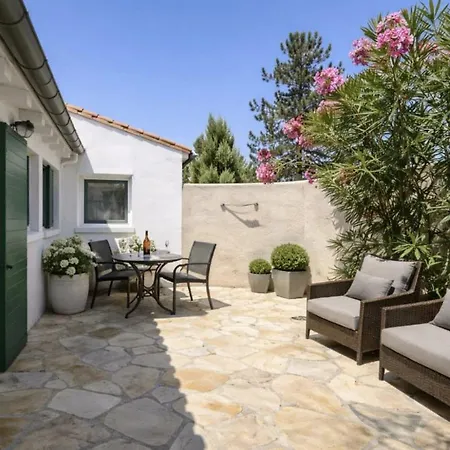 Le Clos Des Sternes Апартаменты Ла-Флот